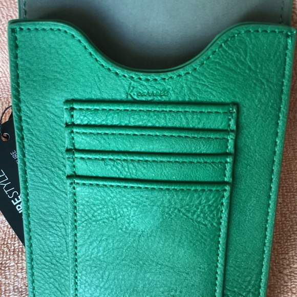 $25 K. Carroll Crossbody Bag. Vegan Leather. RFID protected. Kelly Green. New - Picture 4 of 8